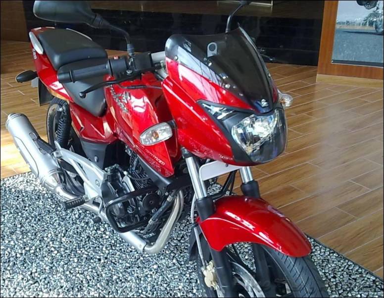 Bajaj-Pulsar-220-DTSi-S-Bikini-Faired