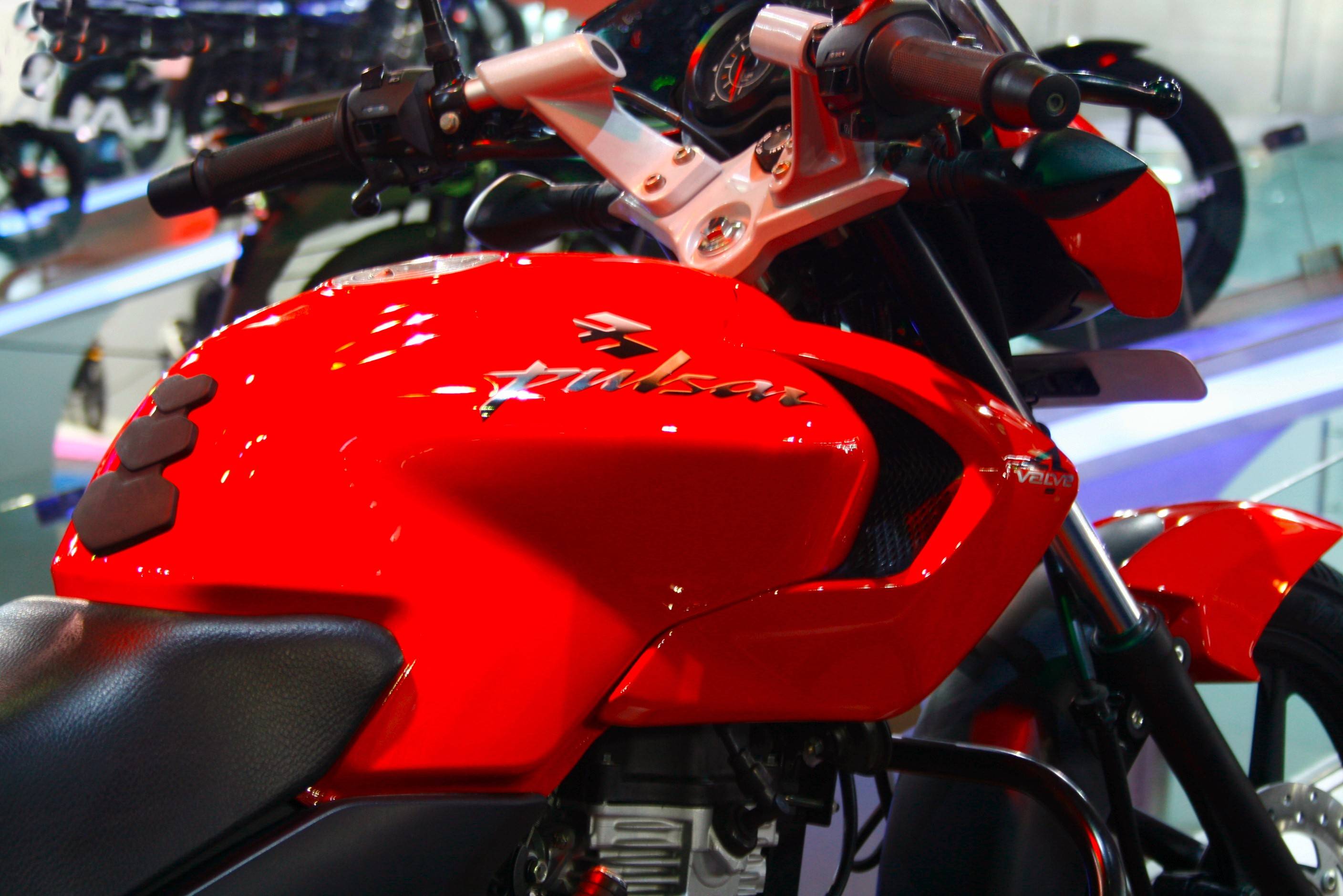 Bajaj-Pulsar-Red-135LS-Bike