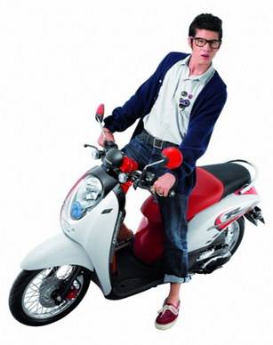 honda-scoopy-i-04