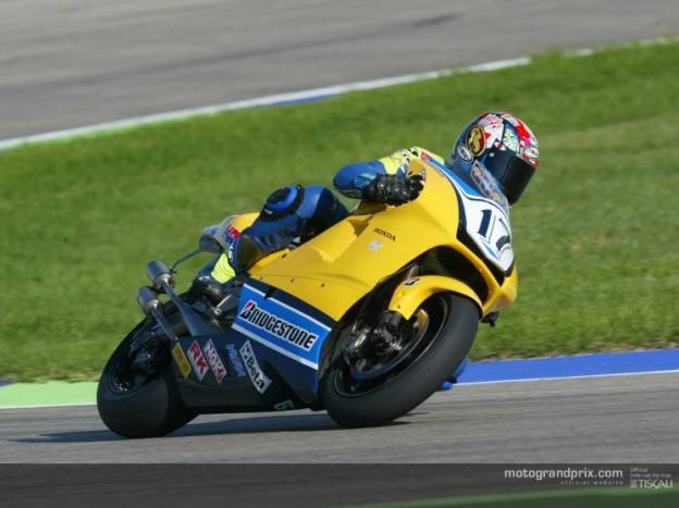 Yamaha kekeuh pakai mesin 800cc diMotogp 2012..??