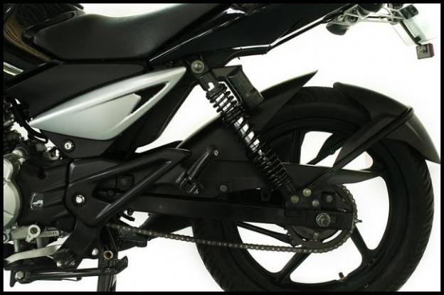 Woro-woro!! Beli Pulsar ada cash back bro!!….
