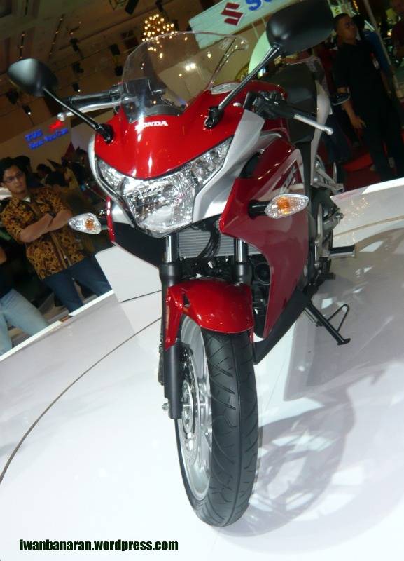 CBR250 front