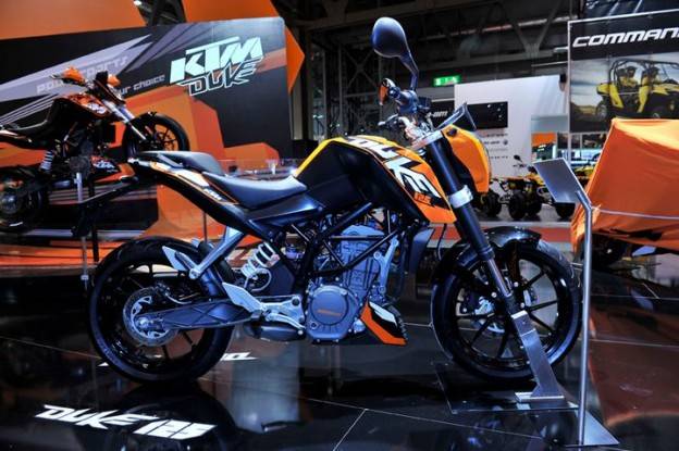KTM Duke 125 akan launching bulan Maret 2011….