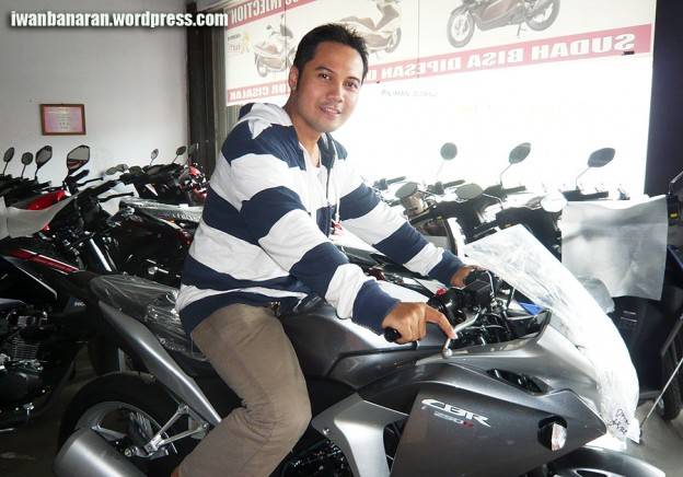 Record pecah….IWB FB Fanspage tembus 100 ribu like. Ora ngimpi blasss…suwun cakkk !!