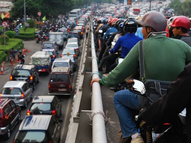 Curahan hati biker untuk penggede disana….
