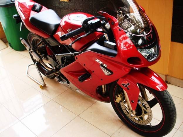 Kawasaki Ninja150RR masih tetap akan exist….