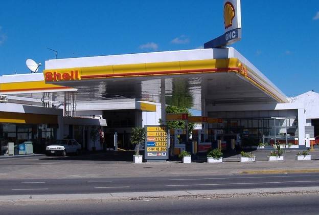 Lho….koq Shell jual bensin jauh lebih murah yak?!
