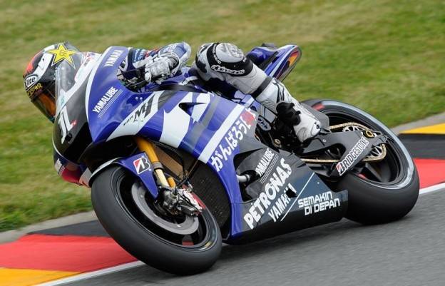 Satu kebiasaan Lorenzo yang luput dari perhatian. Apa itu???…