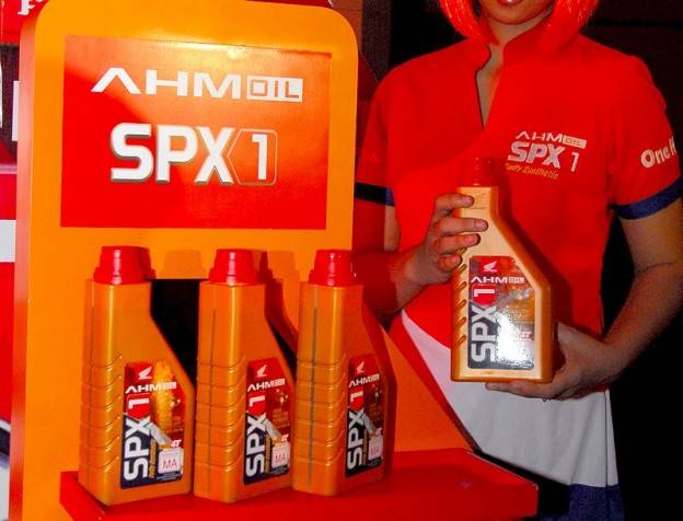 Honda meluncurkan SPX-1…oli khusus buat CBR series. Manteppp!!!…