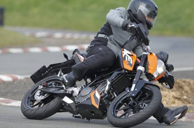 Berapa importir umum membanderol KTM Duke125….??