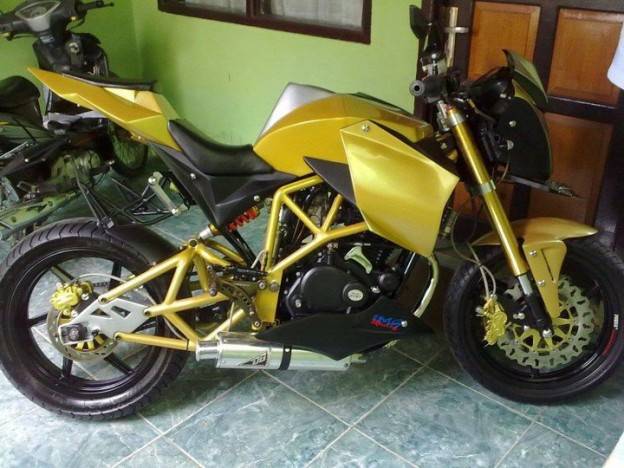 Modif Pulsar…..edan, bikin pangling mzbro!!