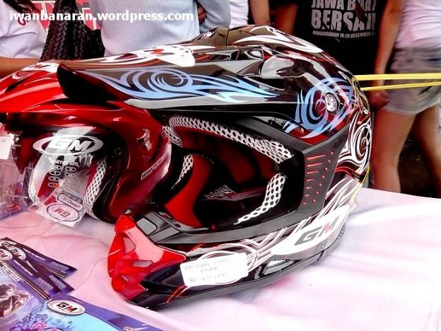 Walah…helm koq apik-apik yak!!