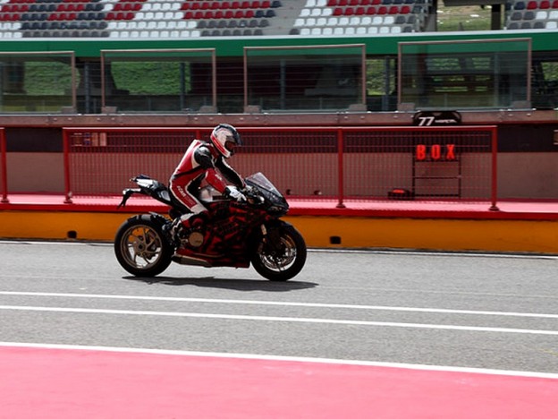 Ducati 1199 Panigale…..calon raja baru Superbike??