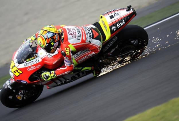 Tulang jari Rossi retak akibat insiden diMotegi….
