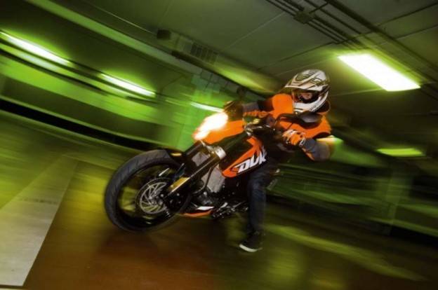 KTM Duke 200 akan dibanderol 27jutaan rupiah……