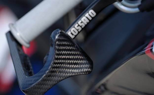 Motogp : Compulsary brake lever protector wajib digunakan!!…