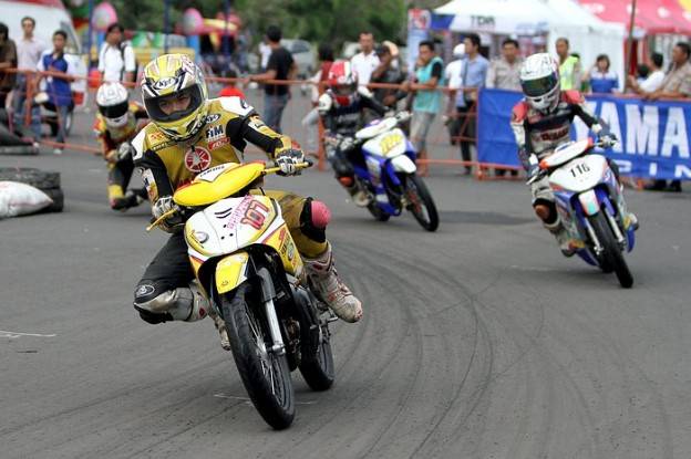 Grand Final Yamaha Cup Race 2011….Konsistensi 22 Tahun Yamaha di Dunia Balap di Indonesia !
