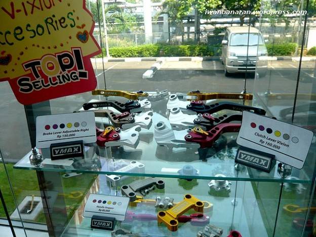 Accesories Yamaha Vixion dari YMAX. Keren juga….