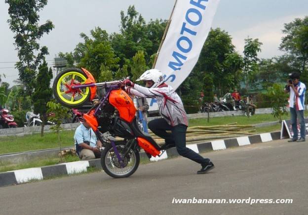 Gigi lima TVS Apache RTR 160 mampu mengalahkan Vixion….