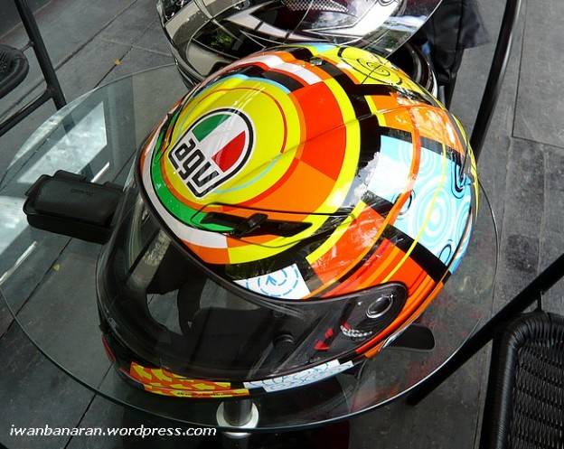 Helm AGV GP-Tech Rossi Edition….keren pol mzbro!!!