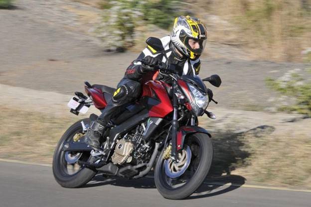 Top speed Pulsar 200NS tembus 140km/jam…..