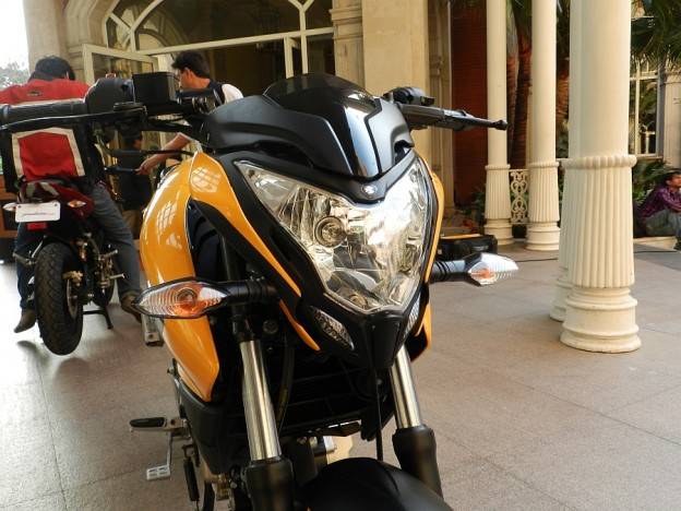Gambar detil Pulsar 200NS. Pantaskah kalau dijual 24juta??…..