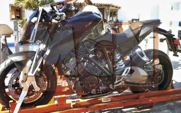 New KTM Duke 1290 tertangkap kamera…