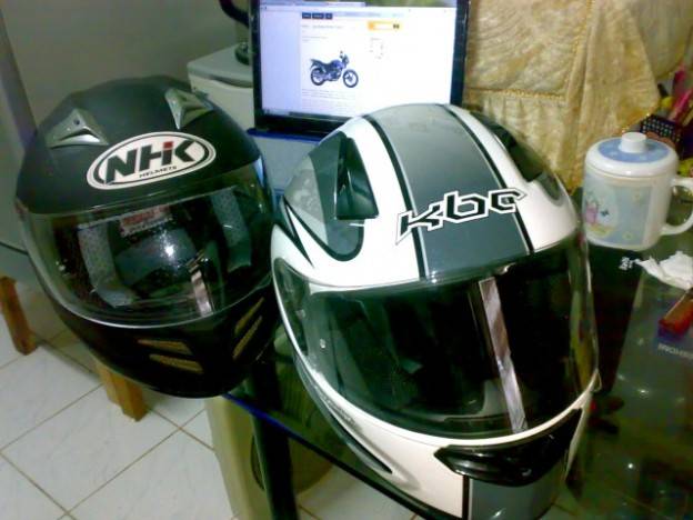 Helm warna doff sampeyan scratch  halus?? berikut tipsnya….