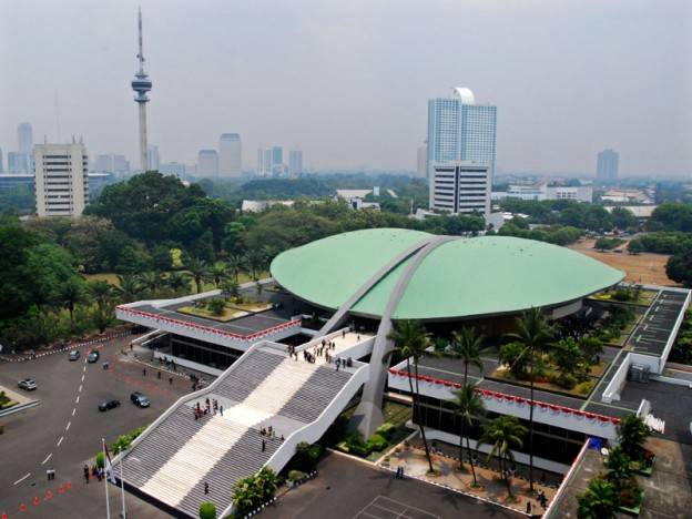 Tentang BBM….DPR mau bikin dagelan!!