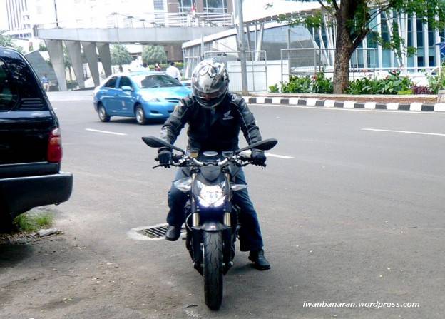Test ride Ducati Street Fighter 848 2012…ergonomi riding mirip Yamaha Byson!!