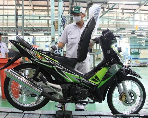 AHM luncurkan striping anyar Honda SupraX125….