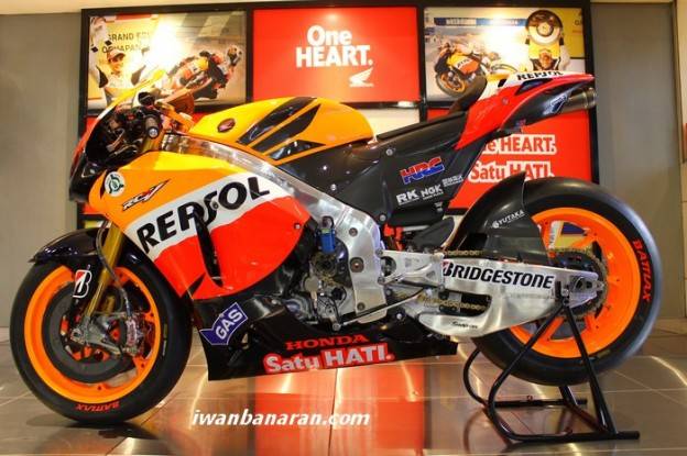 Melihat secara langsung Honda RC212V….asem, apik tenan!!!