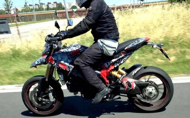 Spied : New Ducati Hypermotard atau Mini Multistrada??…