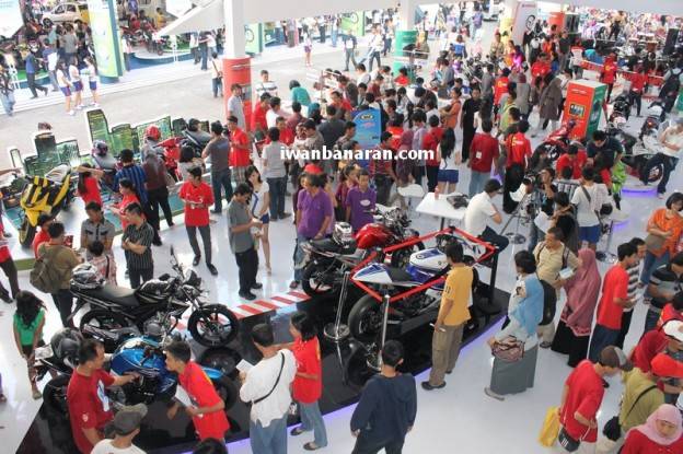 Penjualan Honda dan Yamaha di PRJ saingan euy….