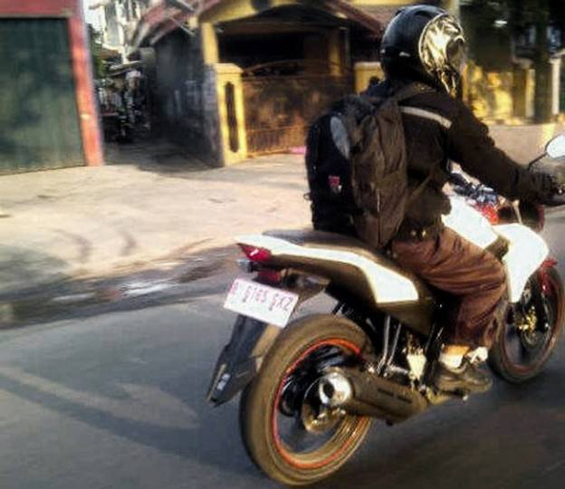 Wooww…..spyshoot new Vixion lageee!!