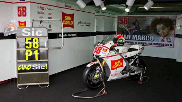 Honda dedikasikan RC212V mendiang Simoncelli ke Ayahnya…