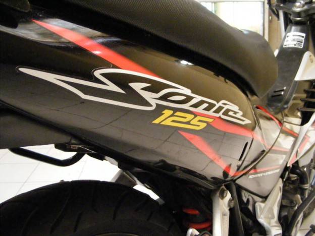 Nyidam motor ayago dari Honda?. Kayaknya kudu ditahan dulu brosis…
