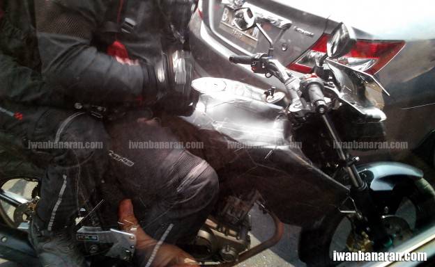 Engine Yamaha R15 V2 sebagai basis pengembangan new Vixion??…