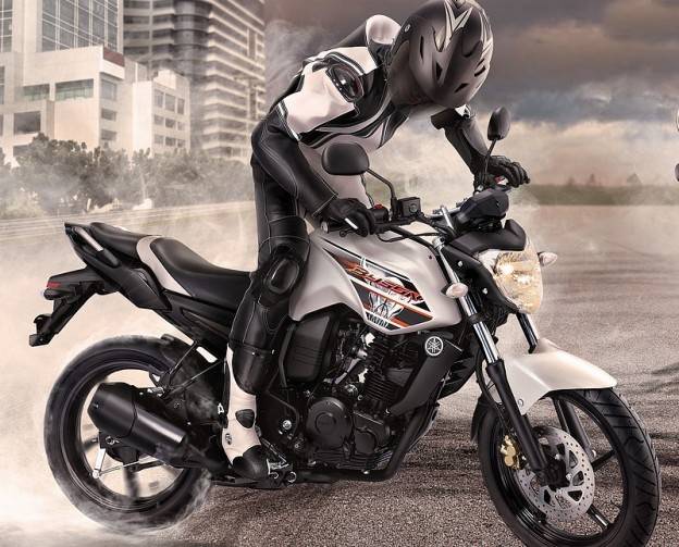 Yamaha rilis new livery sikebo Byson…..gold color dilengserkan!