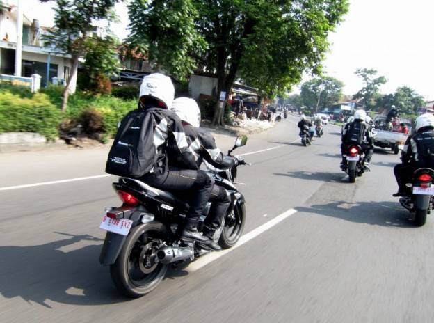 Suzuki Inazuma 250. Kayaknya emang nyaman beneran nih….