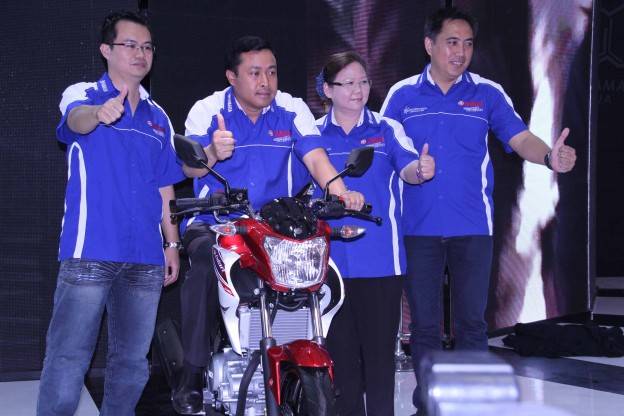 Yamaha new Vixion resmi dirilis. Jebule desain diracik oleh perancang YZF-R1 brosis!!..