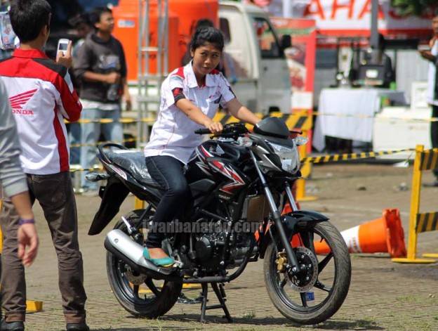 DAM rilis Honda CB150R diBandung malam ini!!………