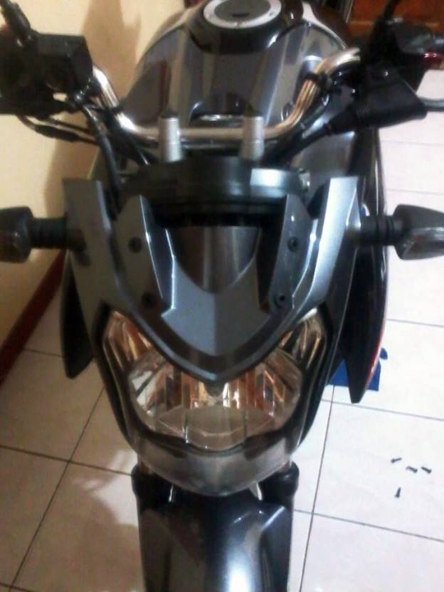Headlamp new Vixion tanpa visor. Koq malah sangar yak??…..