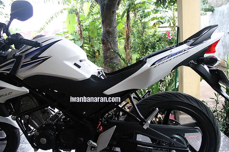 CB150R