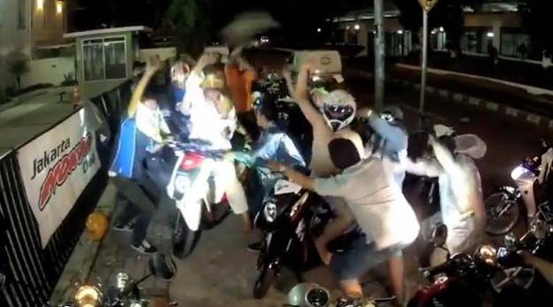 Video Harlem shake (Jakarta Nouvo Club). Teaser Yamaha TTX115??…..