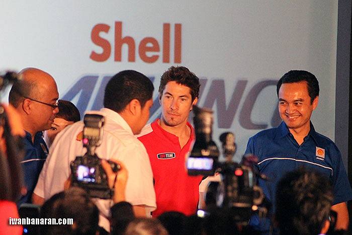 Shell Advance