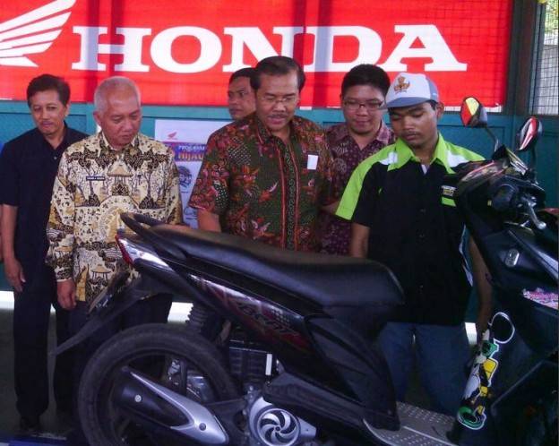 Honda gandeng 6 SMK implementasi kurikulum teknik sepeda motor….