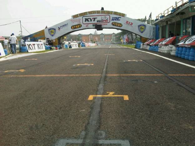 Indoprix seri 3 Kenjeran 110cc : Honda bangkit lewat Deni Triyugo….