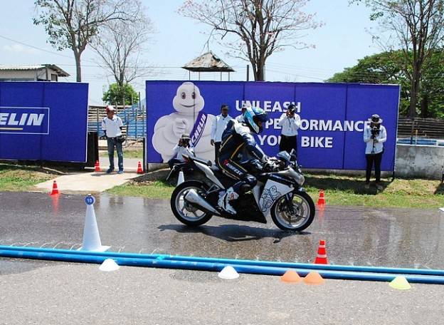 Michelin rilis ban versi “Pilot Street” untuk matic, bebek dan sport 150cc keatas….