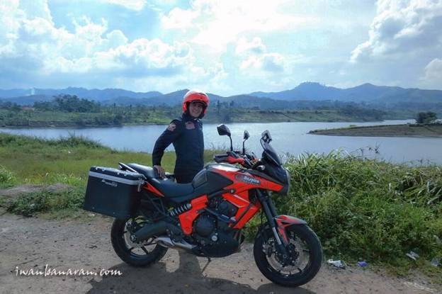 Intip tunggangan Kawasaki Versys 650 bos Respiro-ridingware….